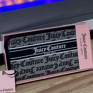 NEW Juicy Couture large zip wallet clutch black white logo; classic classy